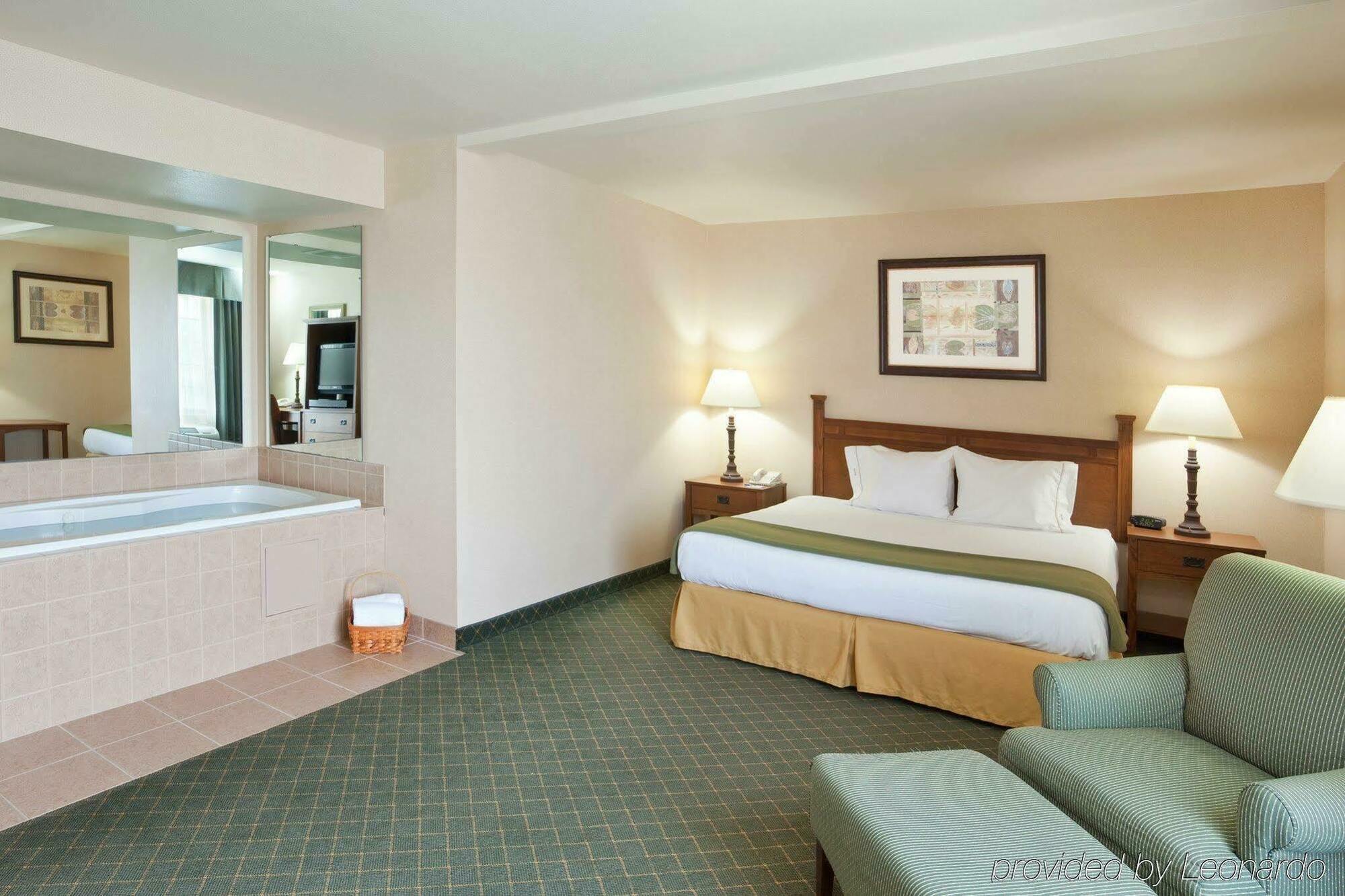 Holiday Inn Express Hocking Hills-Logan, An Ihg Hotel Εξωτερικό φωτογραφία